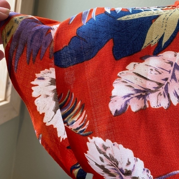 Sage the Label Tropical Print Tie Front Crop Top size Medium - Picture 5 of 12